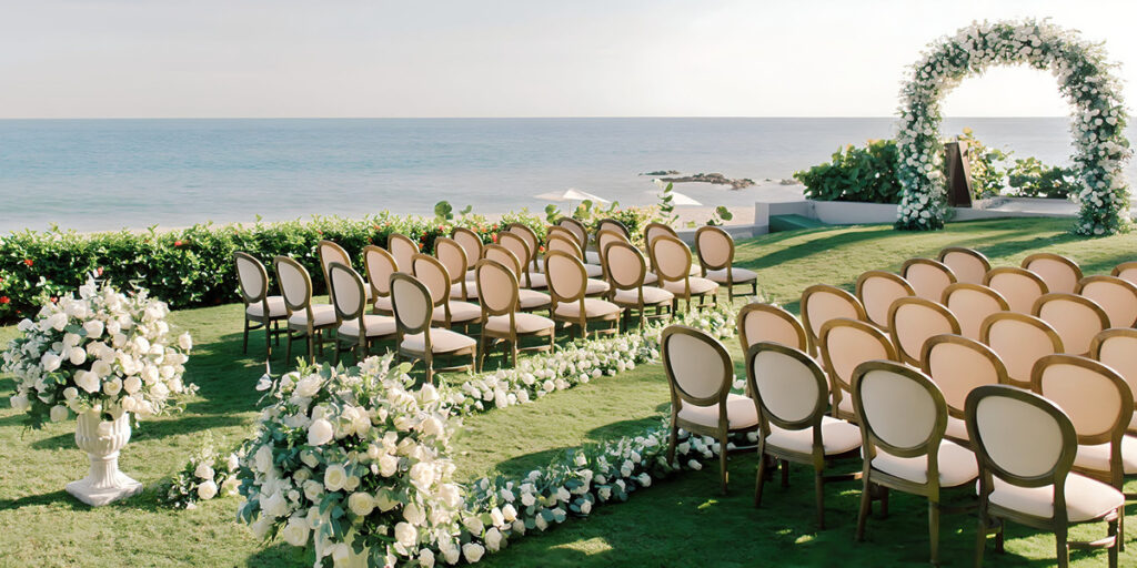 wedding ceremony overlooking the ocean